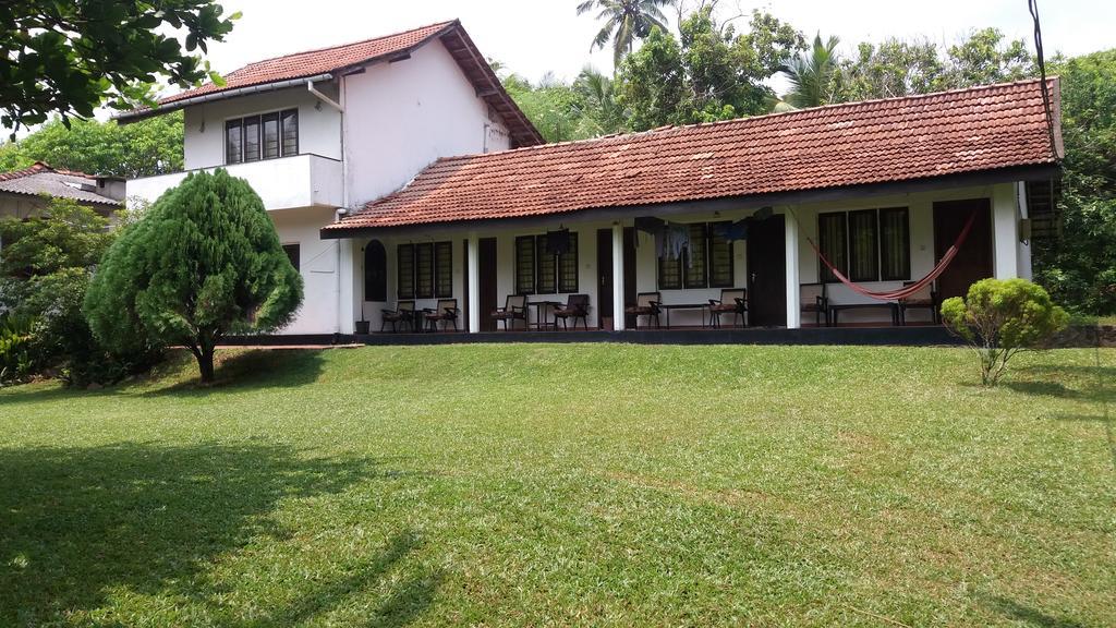 4 Seasons Guesthouse Hikkaduwa Exterior foto