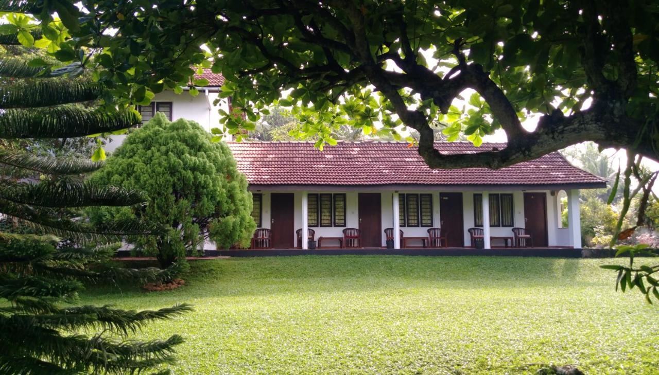 4 Seasons Guesthouse Hikkaduwa Exterior foto